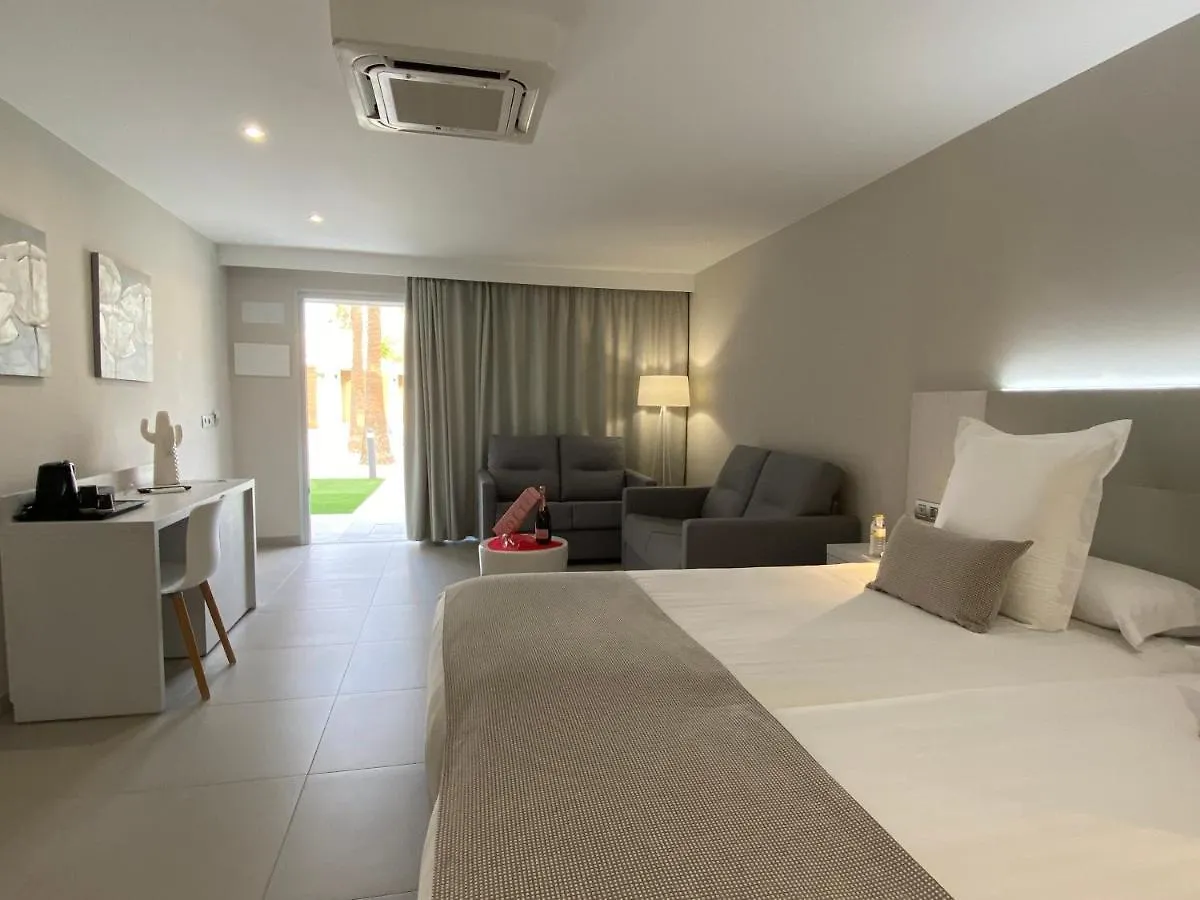 Sanom Beach Resort Only Adults ماسبالوماس فندق